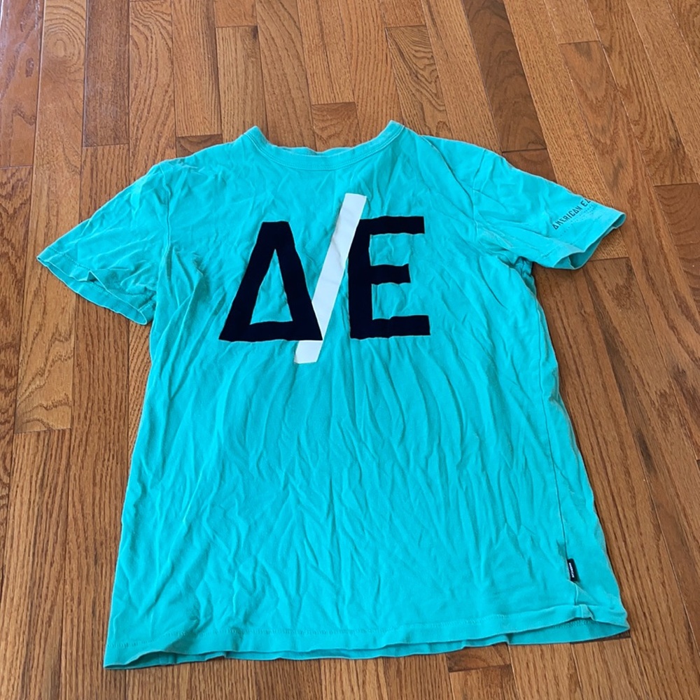Men American eagle shirt w/ design on sleeve&front
